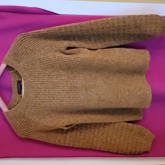 Cozy Sweater Fall/Winter - Picture 1 of 9